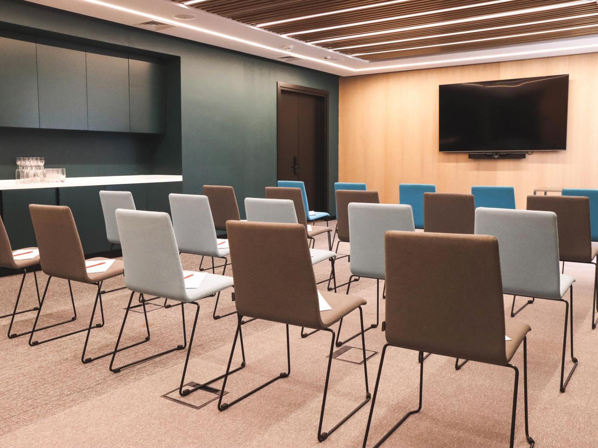 Novotel Living Almaty Jetisu المظهر الخارجي الصورة