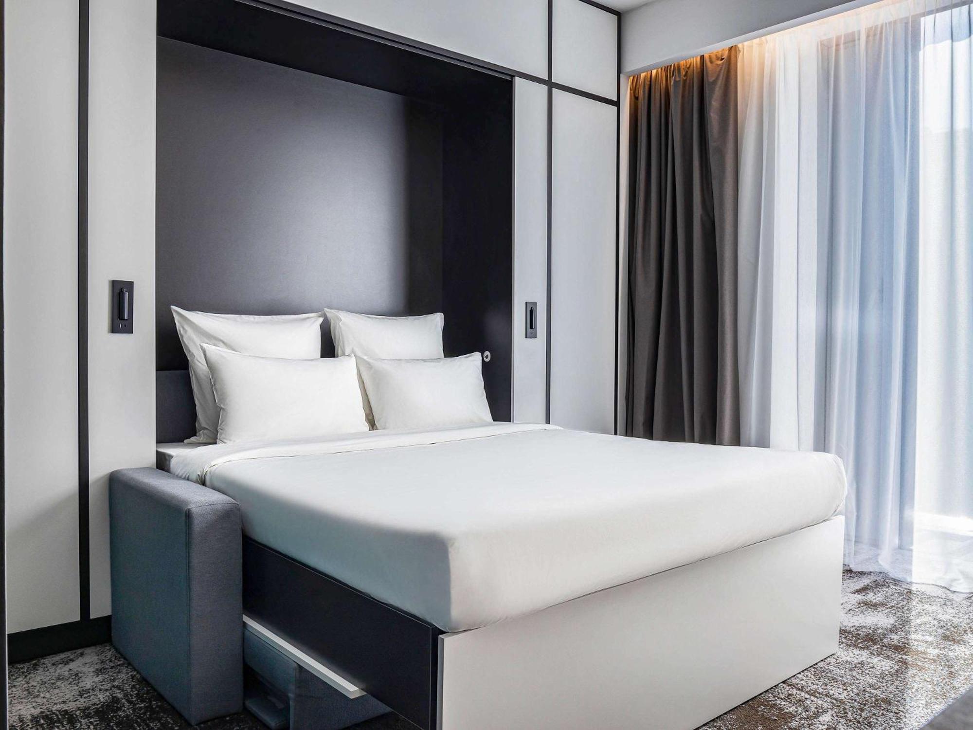 Novotel Living Almaty Jetisu المظهر الخارجي الصورة