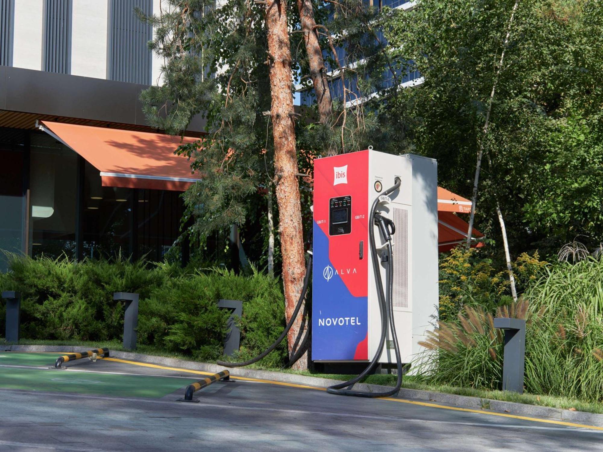 Novotel Living Almaty Jetisu المظهر الخارجي الصورة